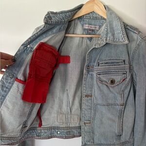 ❤️ TOMMY HILFIGER, vintage Jean jacket w red pockets interior ❤️